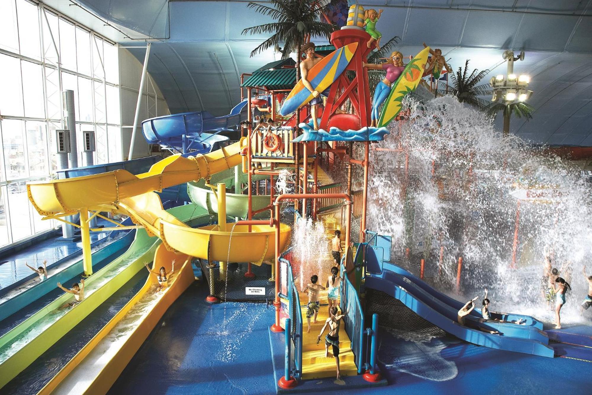 Traditional Two Queen 4 Waterpark Passes