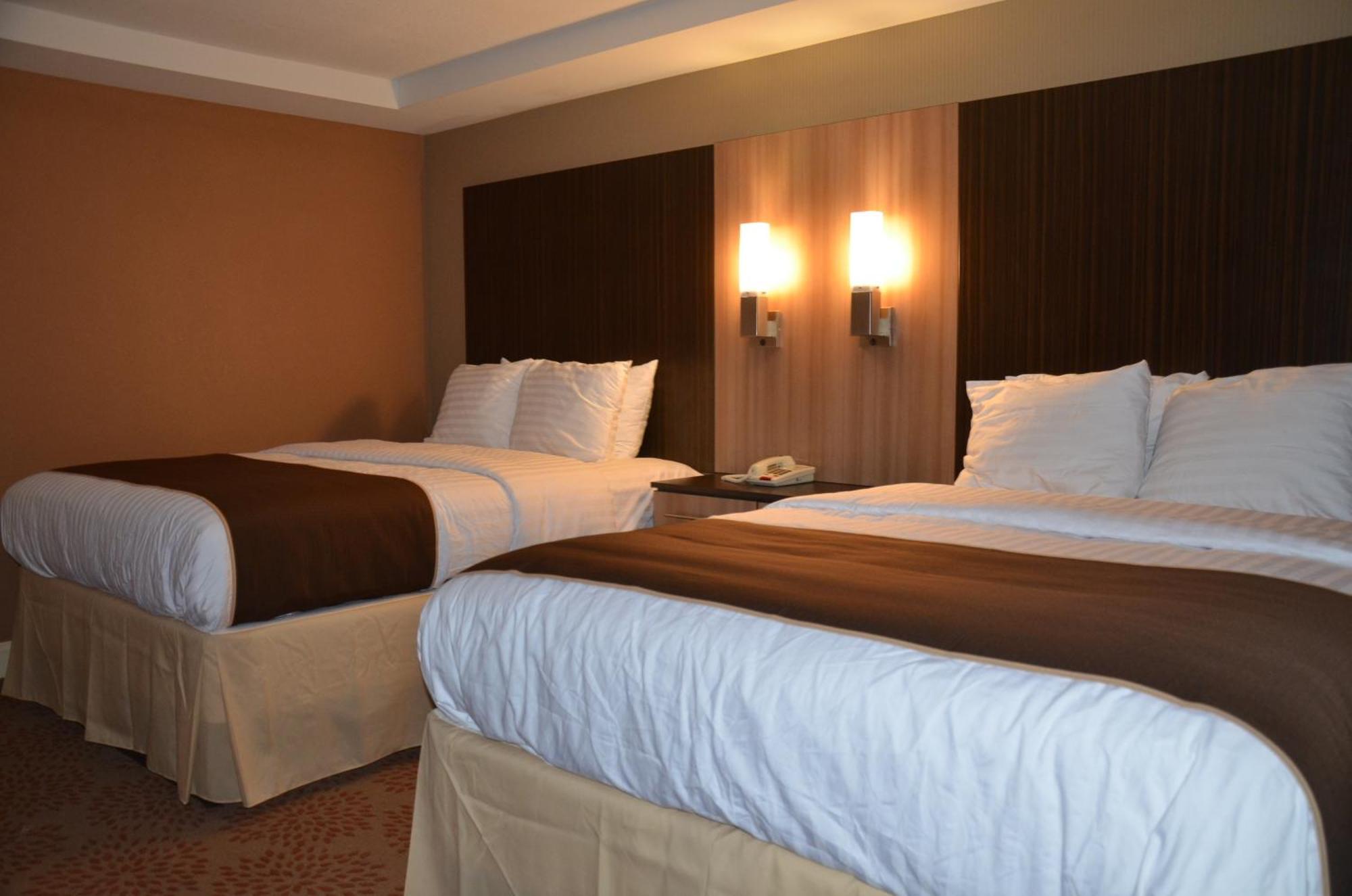 Queen Room Two Queen Beds
