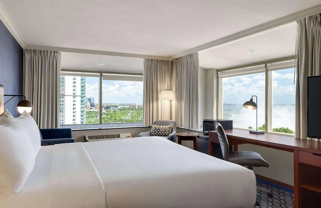 Wyndham Grand Fallsview Hotel-1